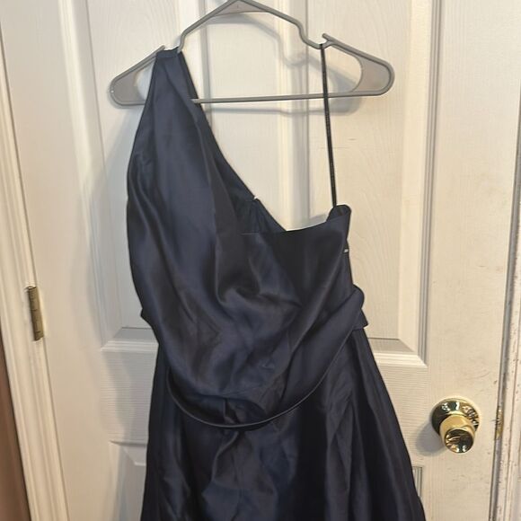Alfred Sung OneShoulder Satin Twill Maxi Dress NWOT size 14 - Picture 2 of 8